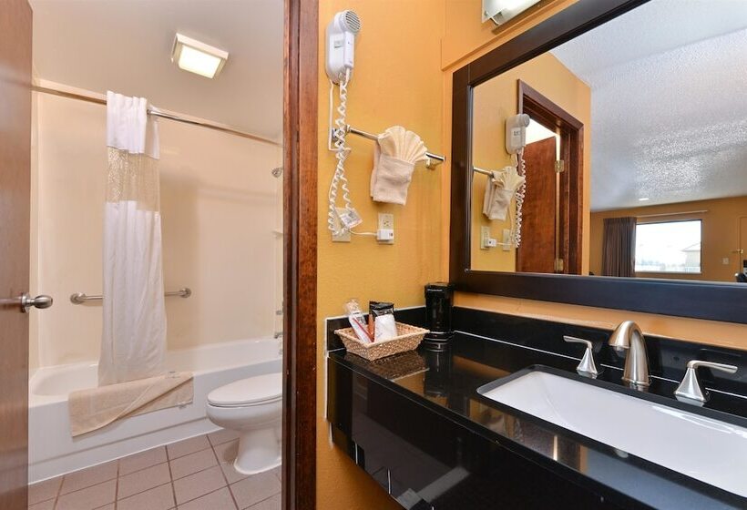 חדר סטנדרט שתי מיטות זוגיות, Days Inn & Suites By Wyndham Byram