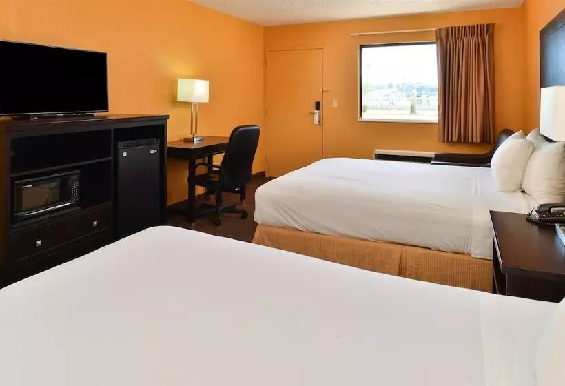 ２ダブルベッドのスタンダードルーム, Days Inn & Suites By Wyndham Byram