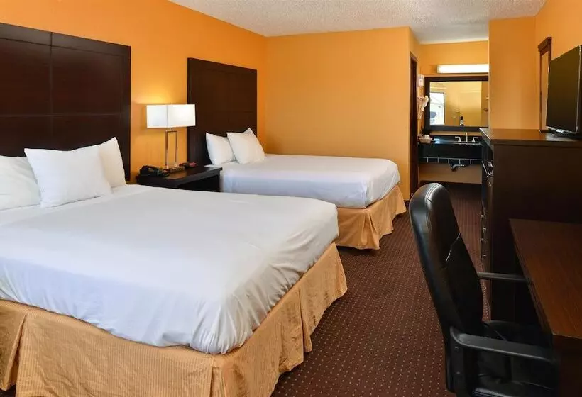 ２ダブルベッドのスタンダードルーム, Days Inn & Suites By Wyndham Byram
