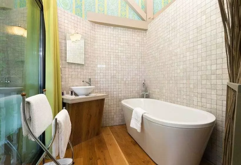 Comfort-huone, Chateau De Candie