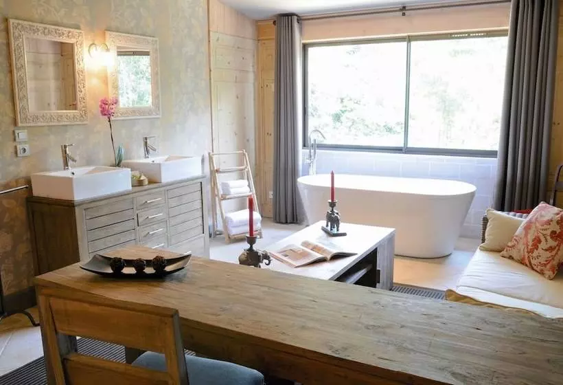 Deluxe-huone, Chateau De Candie