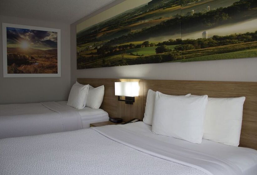 스탠다드 룸 더블 침대 2개, Days Inn By Wyndham Colby