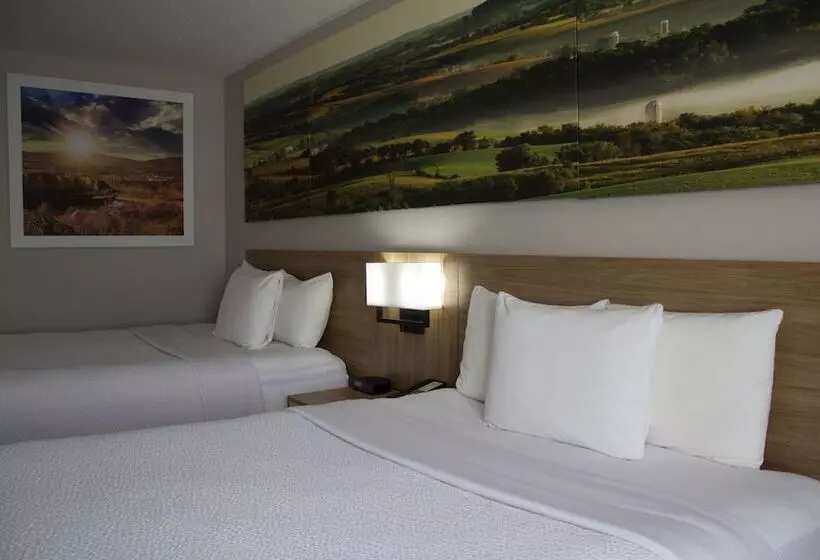 Standard-huone 2 Parivuodetta, Days Inn By Wyndham Colby