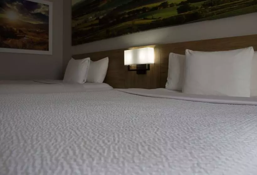 Standard-huone 2 Parivuodetta, Days Inn By Wyndham Colby