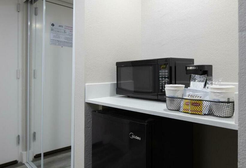 适合残疾人使用的标准间, Prodigy Hotel, A Days Inn By Wyndham