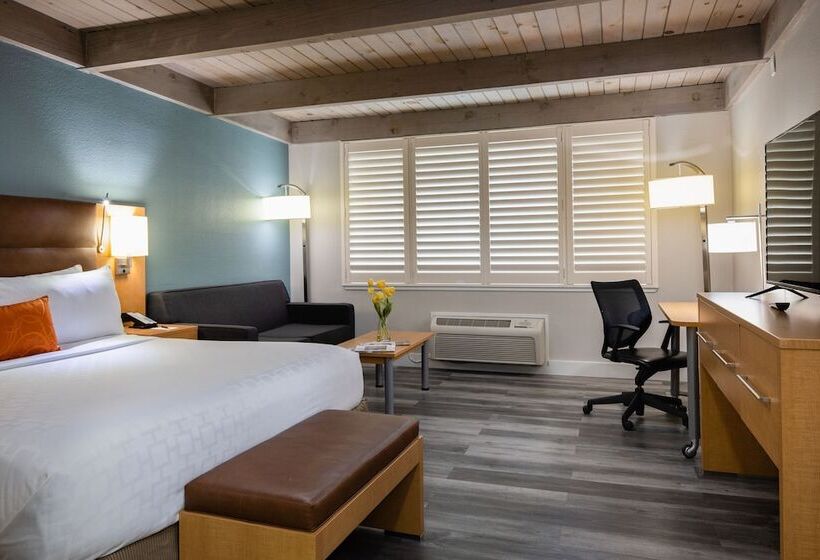 جناح جونيور, Prodigy Hotel, A Days Inn By Wyndham