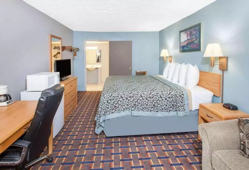 身障者適用キングサイズベッドルーム, Days Inn By Wyndham Farmer City