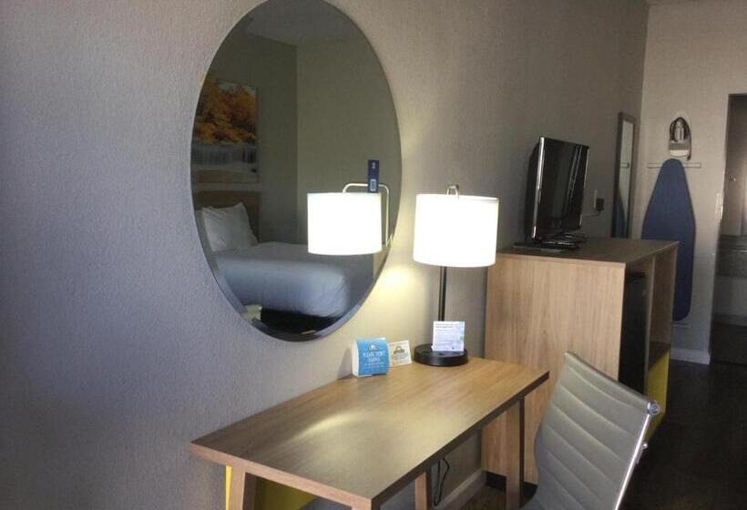 غرفة قياسية, Days Inn By Wyndham Jackson