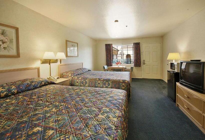 스탠다드 룸, Days Inn By Wyndham Riverside Tyler Mall