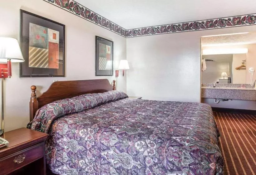 キングサイズベッドのスタンダードルーム, Econo Lodge