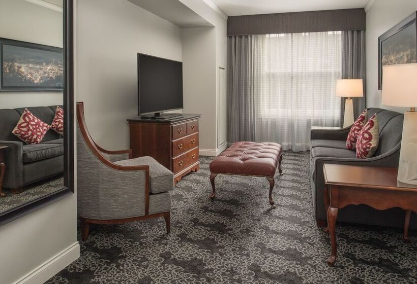 سوییت, Embassy Suites By Hilton Portland Downtown