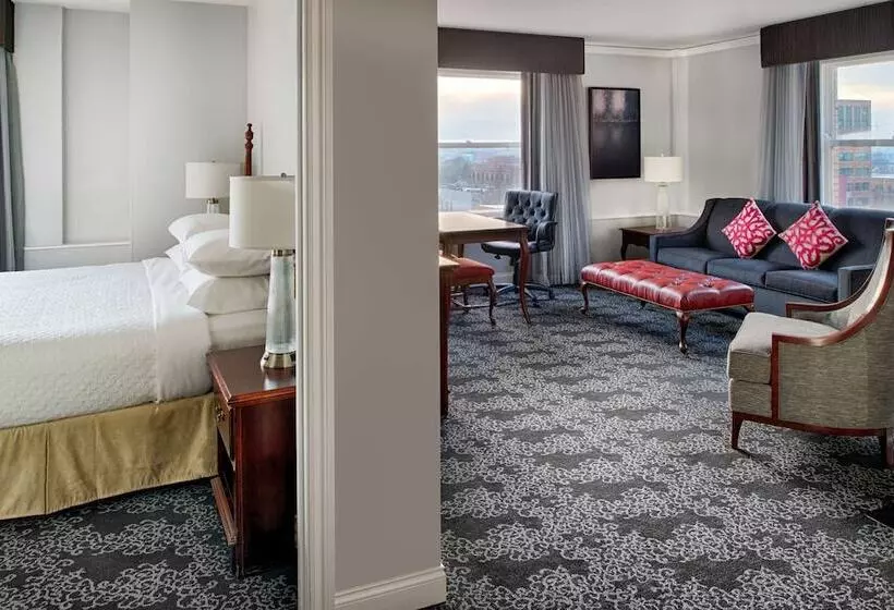سوییت, Embassy Suites By Hilton Portland Downtown