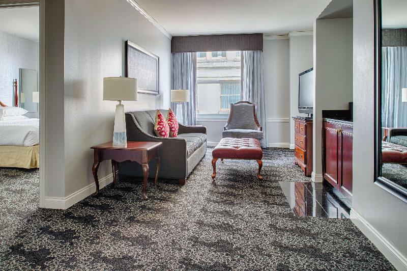 سوییت, Embassy Suites By Hilton Portland Downtown