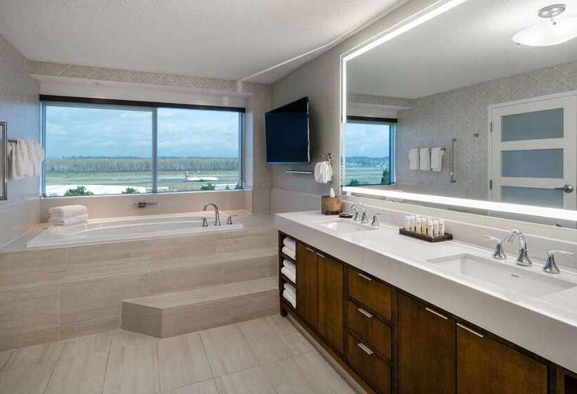 اتاق استاندارد با تخت بزرگ, Embassy Suites By Hilton Portland Downtown