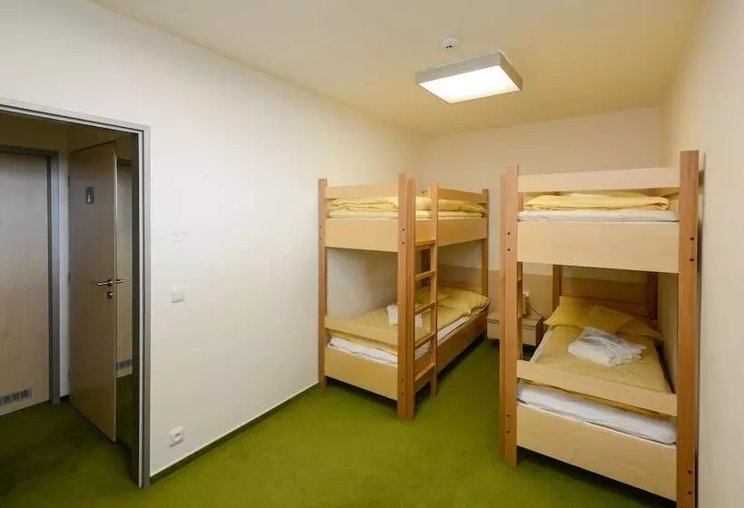 Perhehuone, Horský Hotel Friesovy Boudy