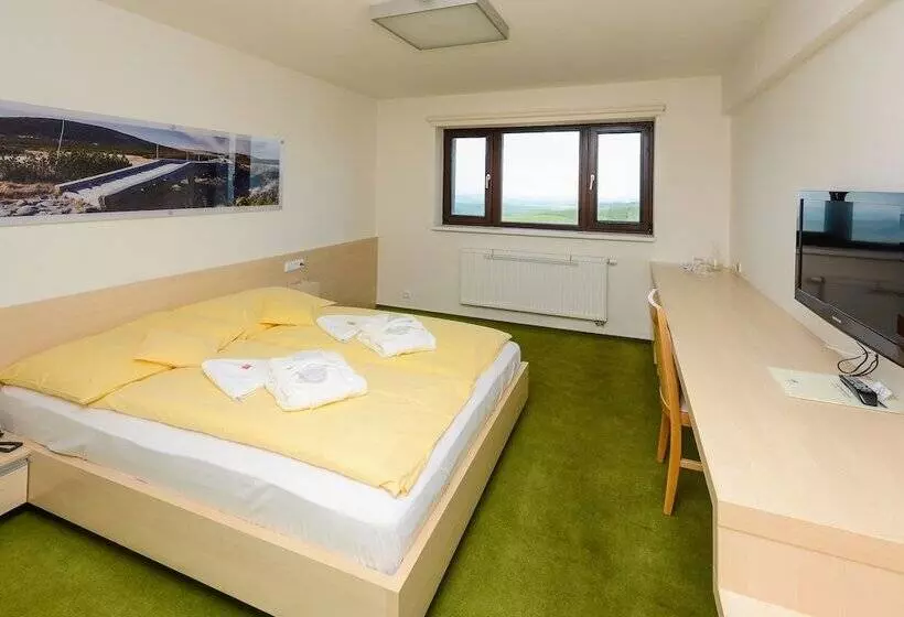 Perhehuone, Horský Hotel Friesovy Boudy