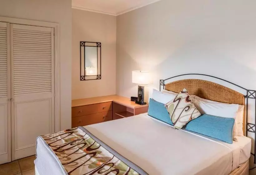 スイート, Moonlight Bay Suites