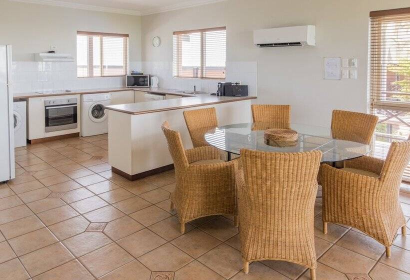 سوئیت 2 خوابه, Moonlight Bay Suites