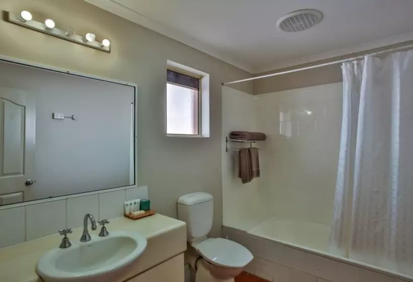 スイート, Moonlight Bay Suites