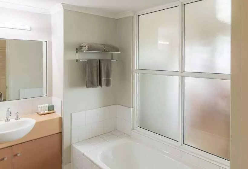 スイート, Moonlight Bay Suites