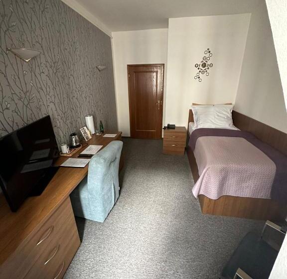 스탠다드 싱글 룸, Radnice