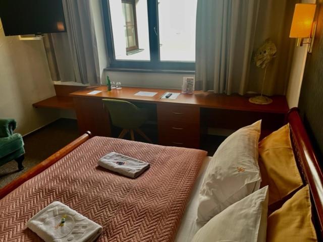 스탠다드 룸, Radnice