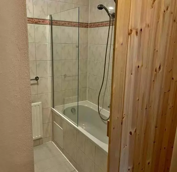 Habitació Deluxe, Radnice
