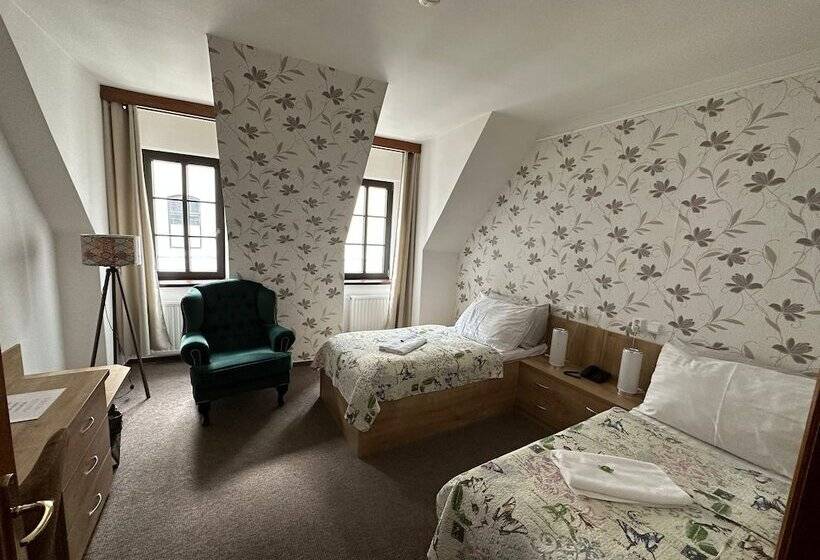 스탠다드 룸, Radnice