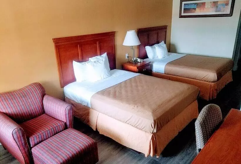 ２ダブルベッドのスタンダードルーム, Sylvania Inn Sylvania,statesboro, Ga Georgia Southern Univ Gsu