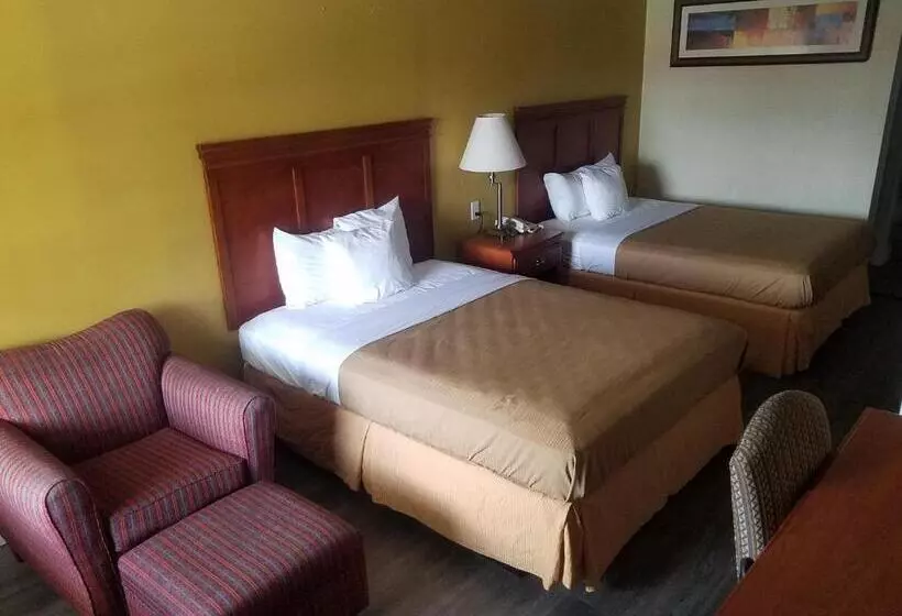 ２ダブルベッドのスタンダードルーム, Sylvania Inn Sylvania,statesboro, Ga Georgia Southern Univ Gsu