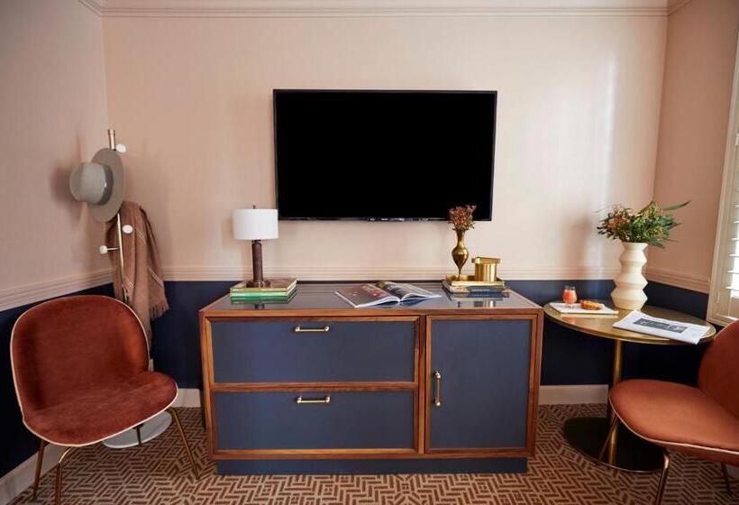 キングサイズベッドのスタンダードルーム, The Oliver Hotel Knoxville, By Oliver