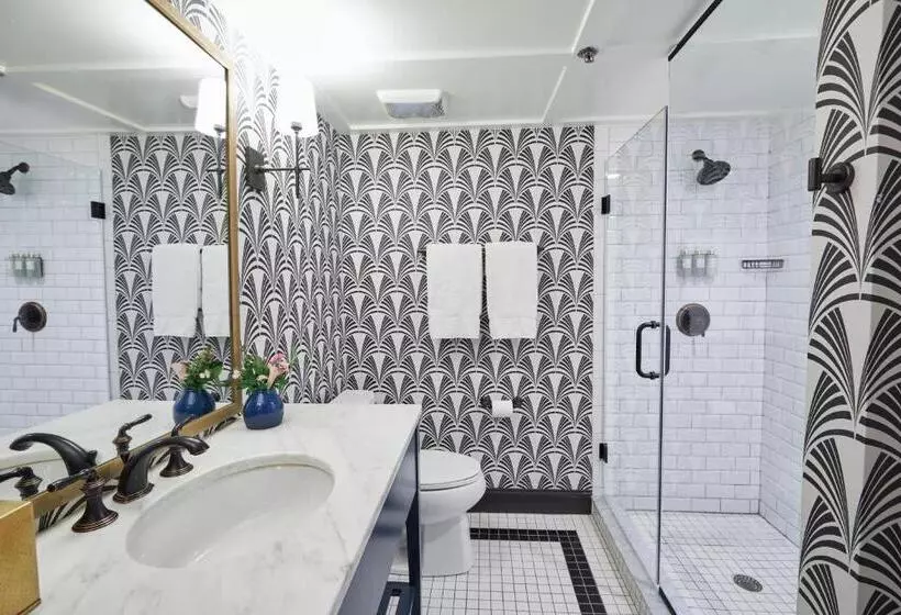 キングサイズベッドのデラックススイート, The Oliver Hotel Knoxville, By Oliver