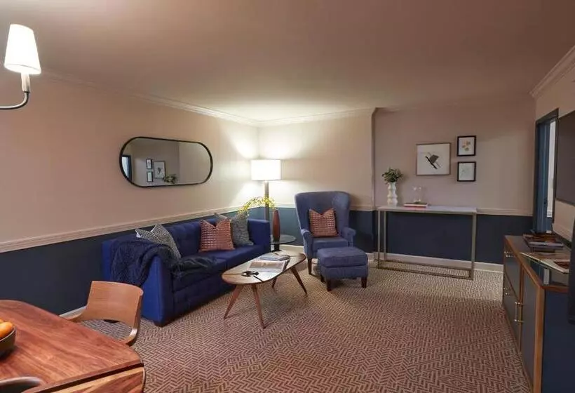 キングサイズベッドのデラックススイート, The Oliver Hotel Knoxville, By Oliver