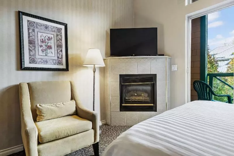 استودیوی پریمیوم, Pinnacle Hotel Whistler
