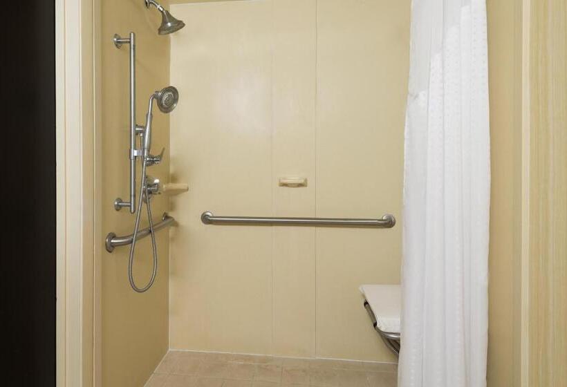 장애인을 위한 스위트, Holiday Inn Express Hotel & Suites Kendall East Miami, An Ihg