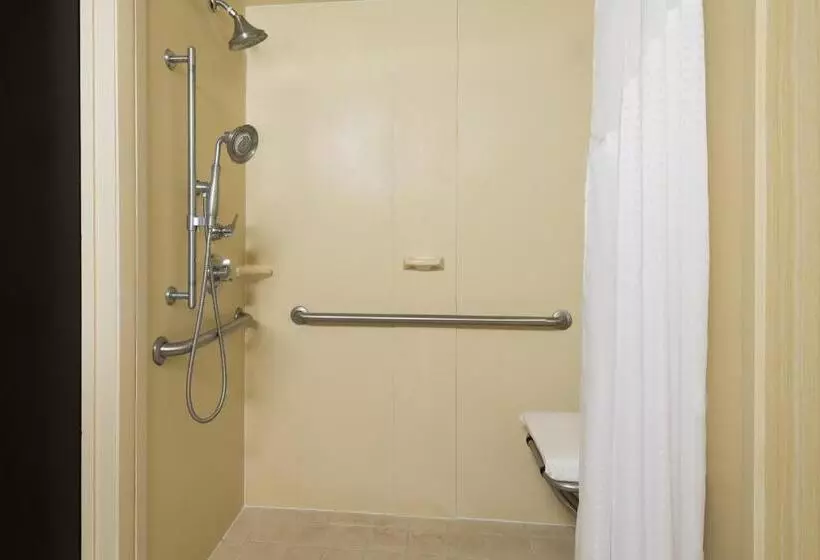 سوئیت برای معلولان, Holiday Inn Express Hotel & Suites Kendall East Miami, An Ihg