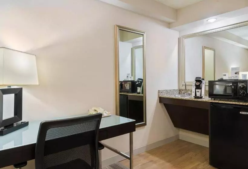 سوئیت برای معلولان, Holiday Inn Express Hotel & Suites Kendall East Miami, An Ihg
