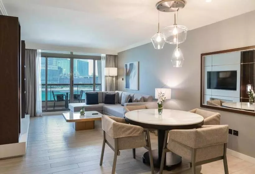 سوییت با چشم‌انداز دریا, Beach Rotana   Abu Dhabi