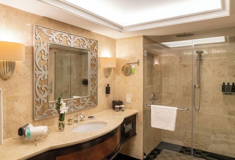 غرفة عائلية مطلّة علي البحر, Beach Rotana   Abu Dhabi