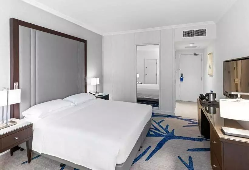 مجموعه ویستا شهر, Beach Rotana   Abu Dhabi