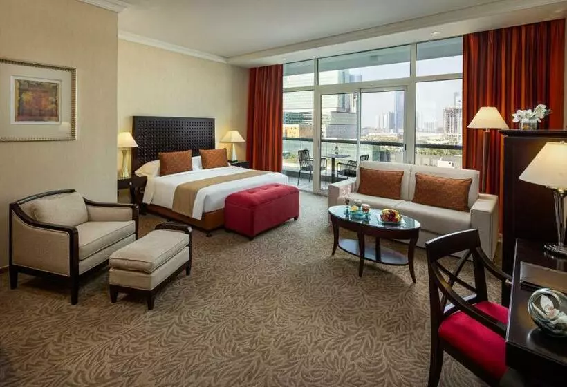 اتاق خانوادگی با چشم‌انداز دریا, Beach Rotana   Abu Dhabi
