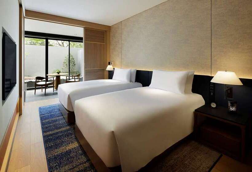 اتاق لوکس, Conrad Centennial Singapore