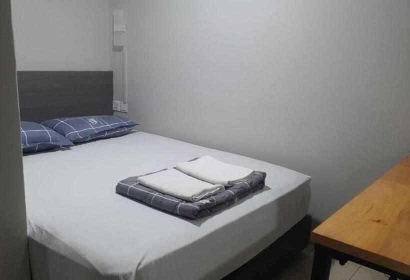 اتاق اکونومی, Haising