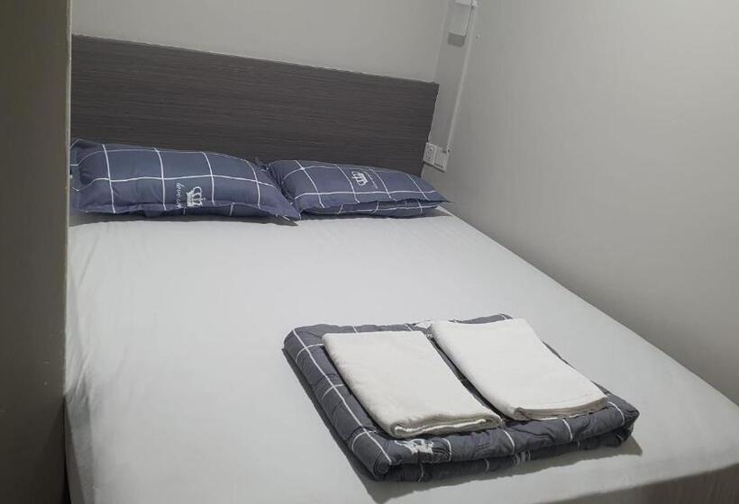 اتاق اکونومی, Haising