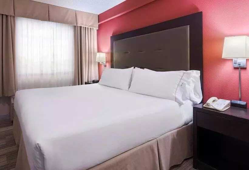 سوییت, Holiday Inn Express Hotel & Suites Kendall East Miami, An Ihg