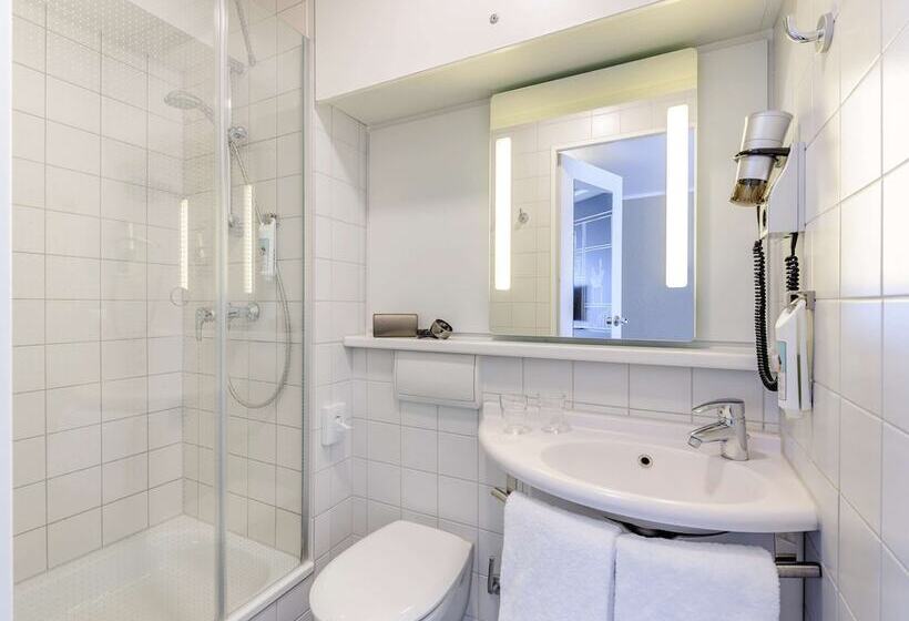 اتاق سوپریور با چشم‌انداز شهر, Ibis Hotel Berlin Mitte