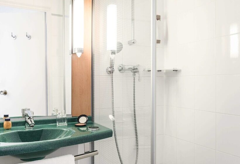 اتاق استاندارد, Ibis Paris Avenue Ditalie 13eme