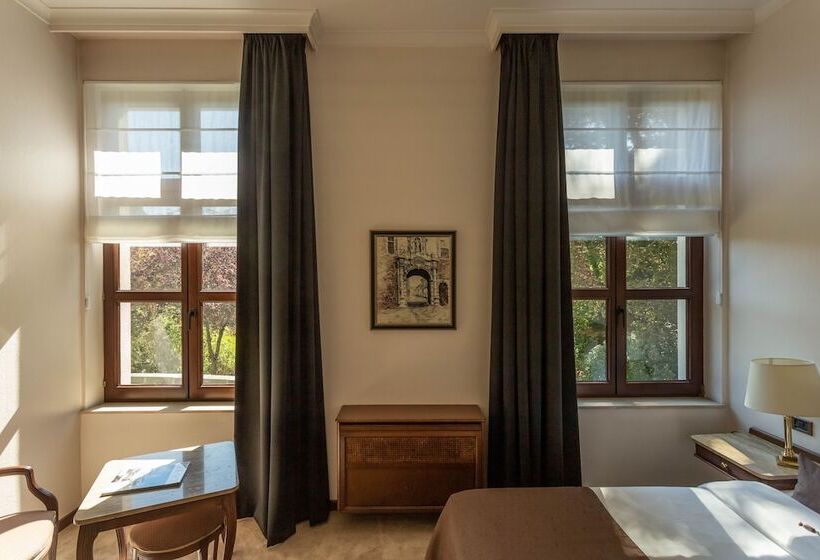 이그제큐티브 룸, Kasteel Solhof