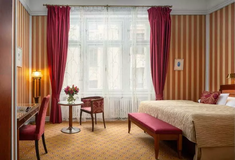 Deluxe-huone, Paris Prague
