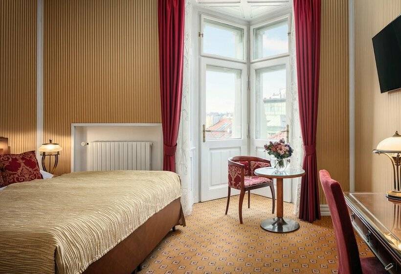 اتاق لوکس, Paris Prague